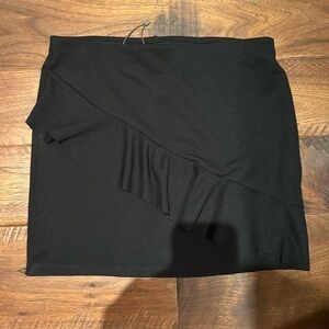 Short black Zara skirt